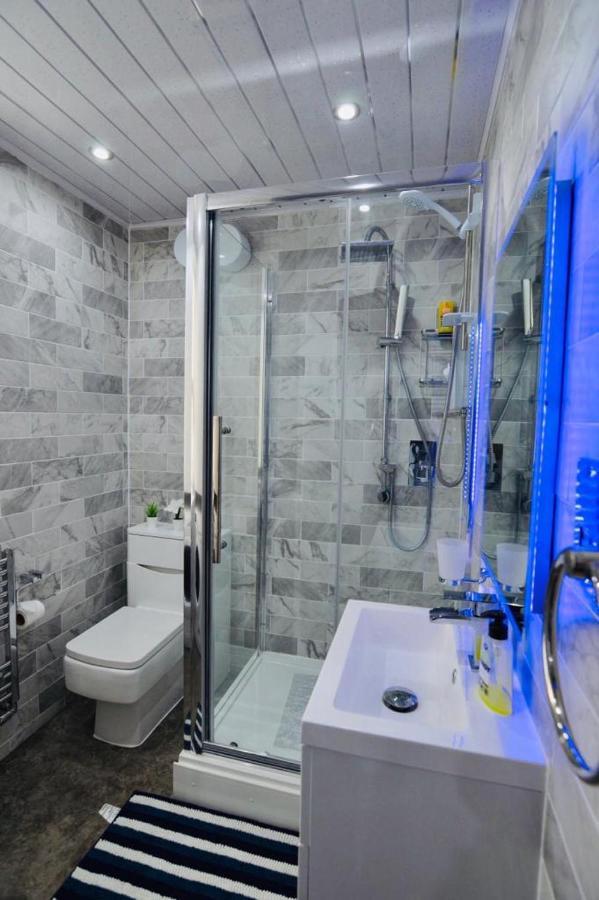 Stylish Central Self Contained Flat By Cozynest Ρίντινγκ Εξωτερικό φωτογραφία